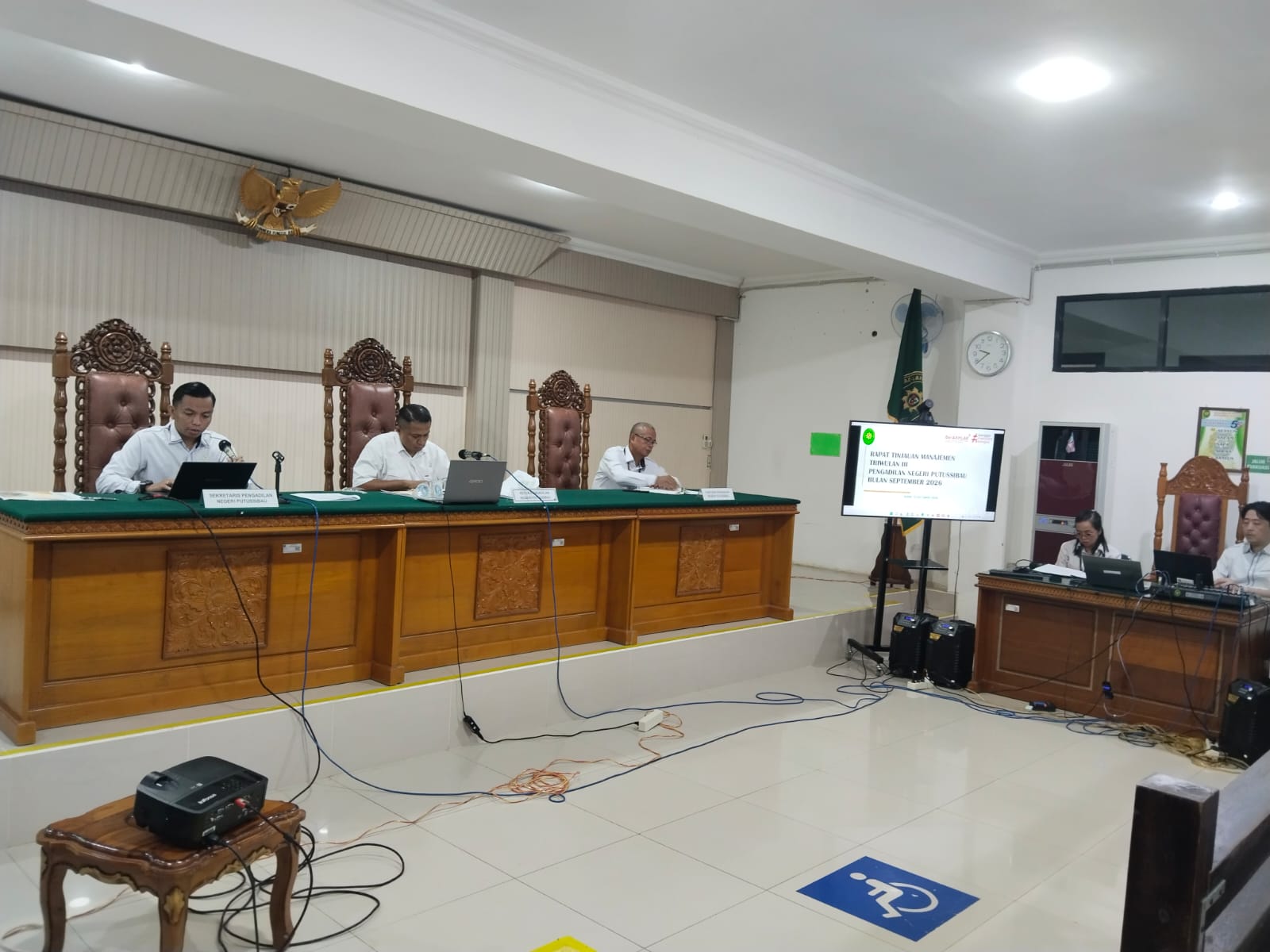 Rapat Tinjauan Manajemen Triwulan III 2026 Pada Pengadilan Negeri Putussibau